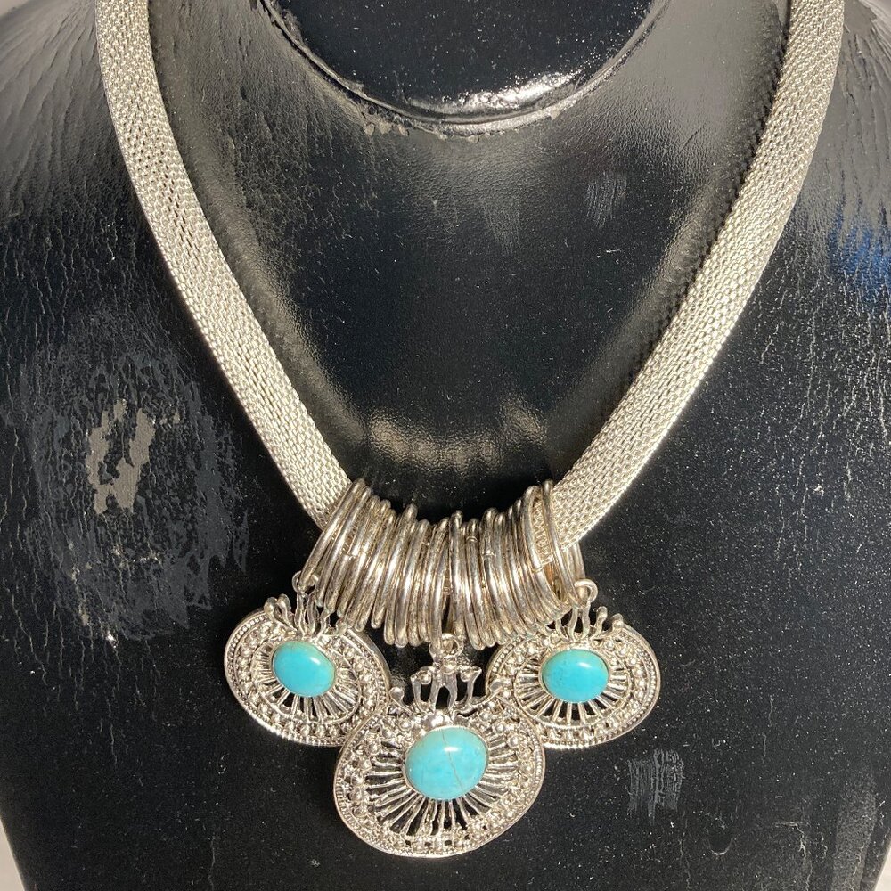 Fashion Chunky Silver Tone Necklace with Filigree Faux Turquoise Pendants